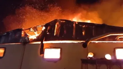 Isparta’da bir kereste fabrikası tamamen yanarak kül oldu