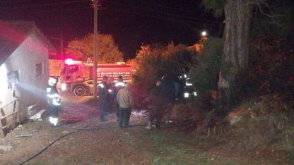 Çalılık yangını büyümeden söndürüldü