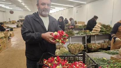 “Sirtakide çiçek kafası modası, Antalya’ya yeni pazar açtı”