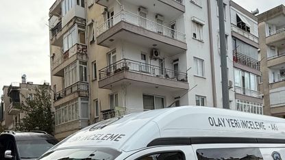 Arkadaşını tuvalette ölü buldu