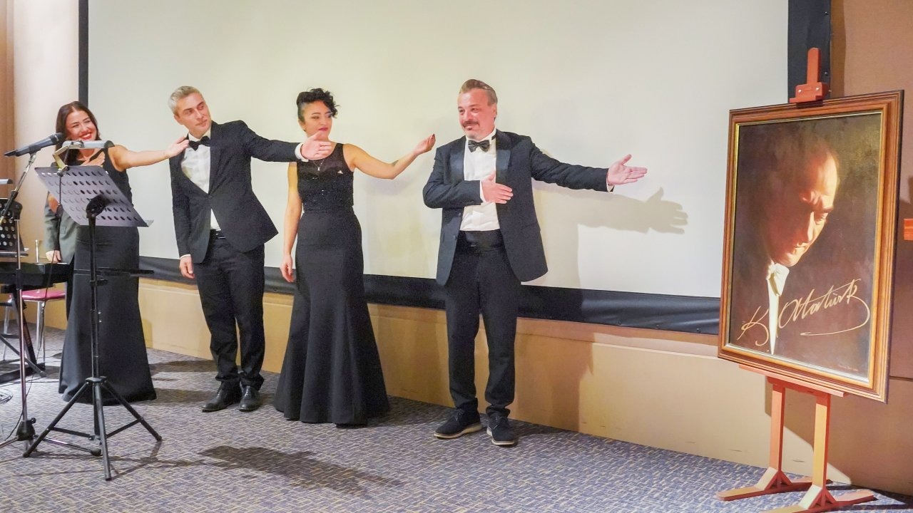 Antalya DOB&#039;tan Atatürk&#039;ün anma konseri