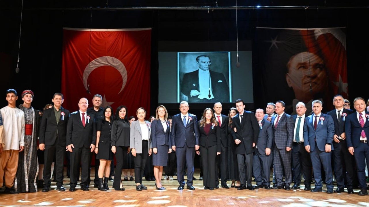 Antalya’da 24 Kasım Öğretmenler Günü kutlandı