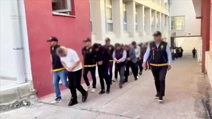 Antalya’da dolandırıcılık şebekelerine operasyon!