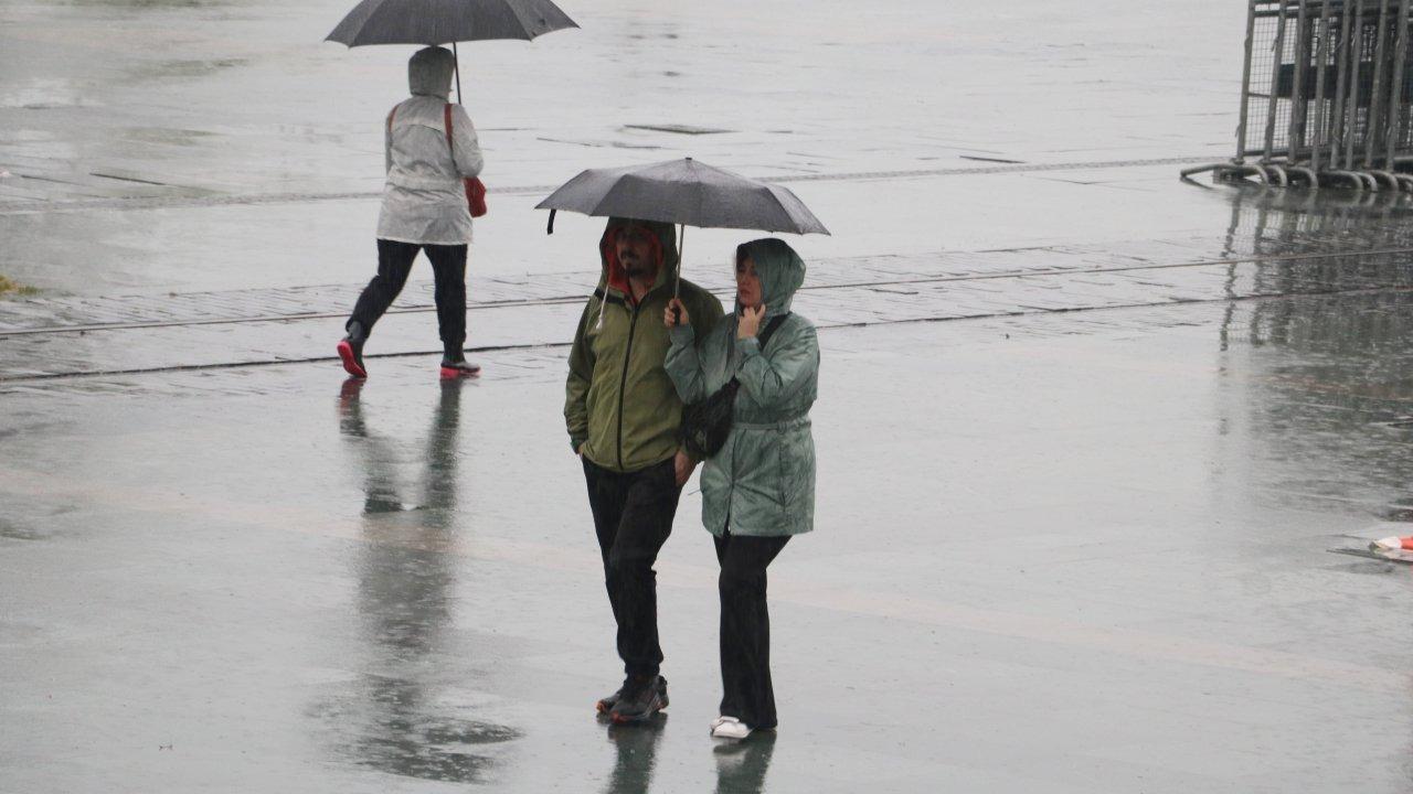 Antalya&#039;da kuvvetli sağanak bekleniyor!