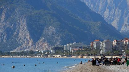 Antalya'da yaz devam ediyor
