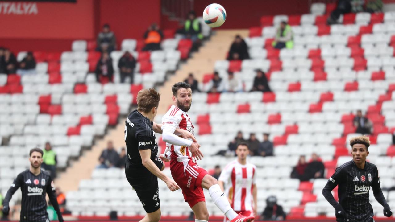 Antalya’da zorlu mücadele! Antalyaspor – Beşiktaş