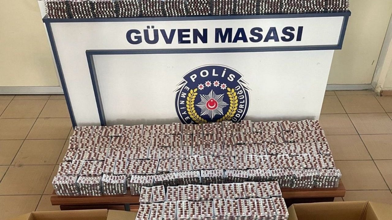 Aracında 34 bin 176 sentetik hap ele geçirilen sürücü tutuklandı