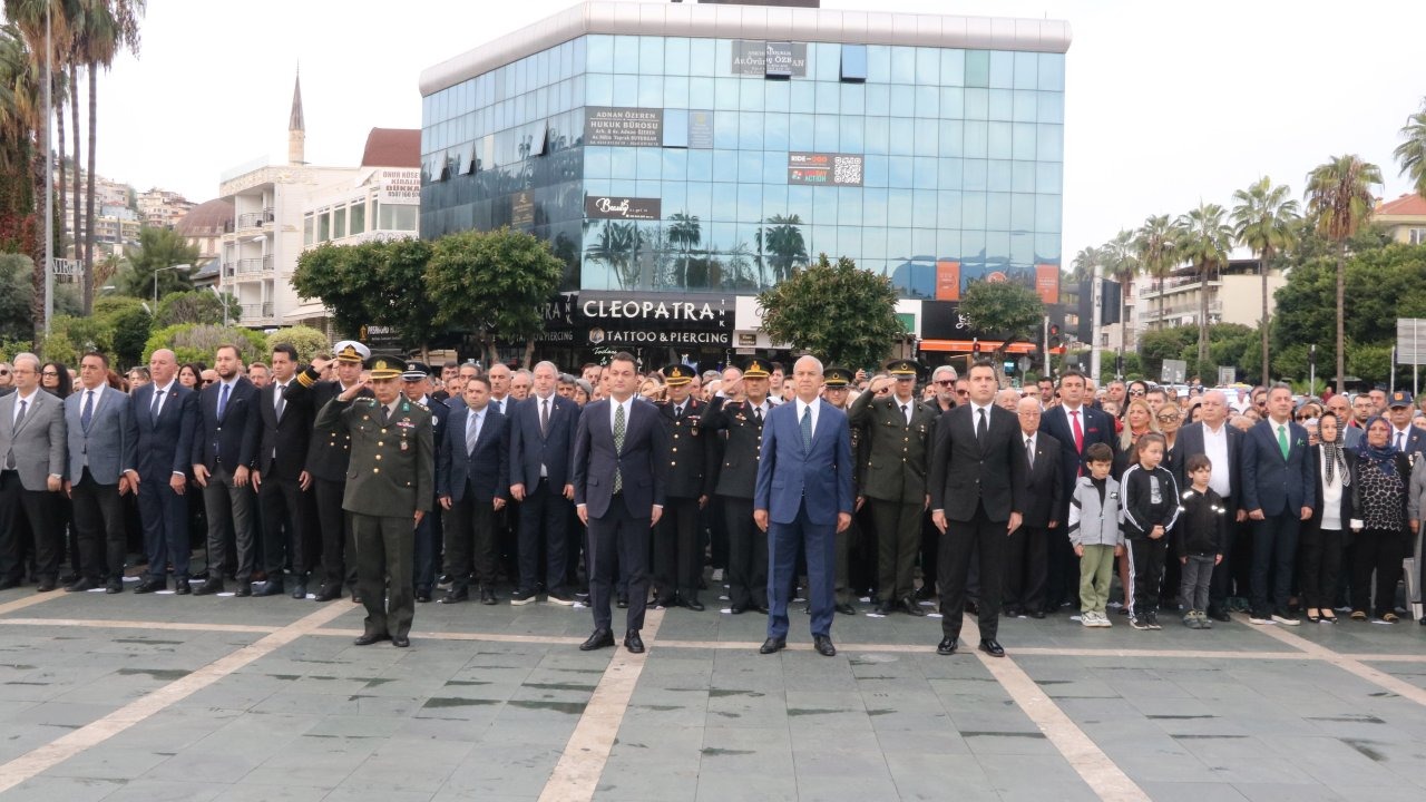 Atatürk Alanya&#039;da anıldı