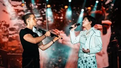 Aydilge’den enerji dolu konser