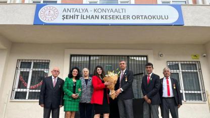 Babasının hatırasına yeni nesiller yetiştirerek sahip çıkıyor
