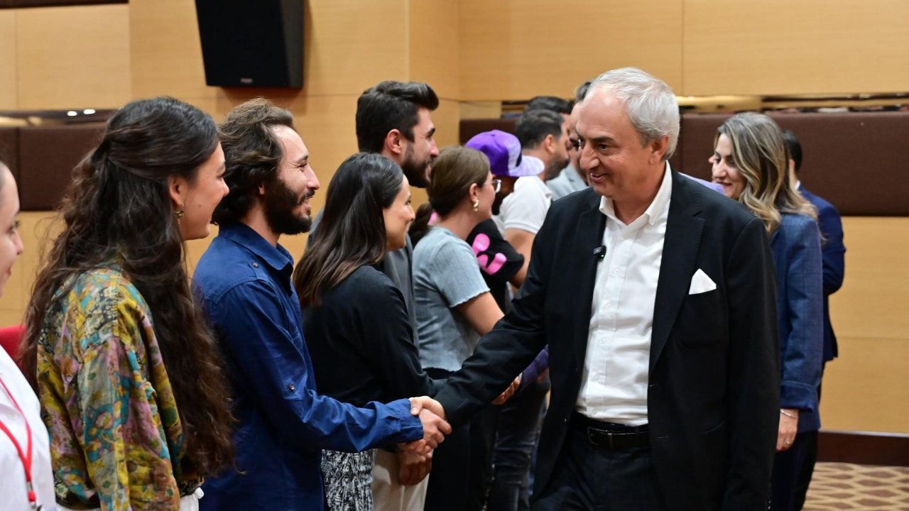 Başkan Kocagöz’den Kepez’in sanat emekçilerine müjde