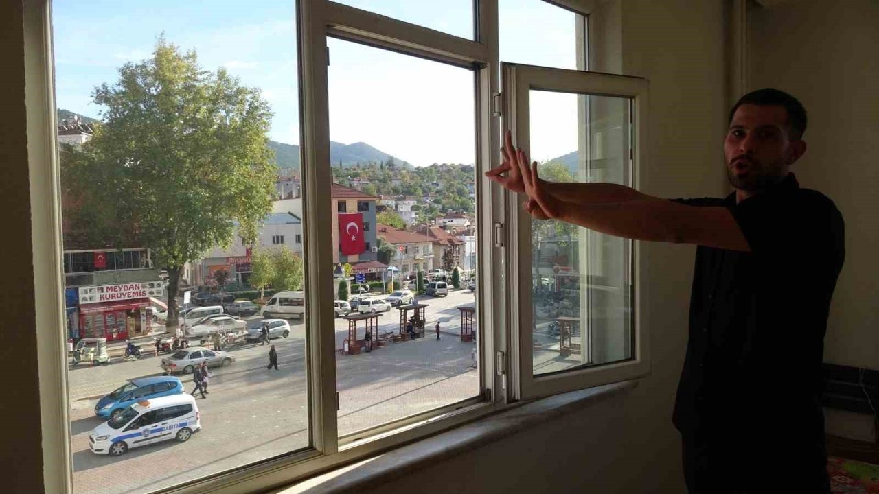 Belediye başkan yardımcısı ve meclis üyesinin vatandaşı darp ettiği iddiası