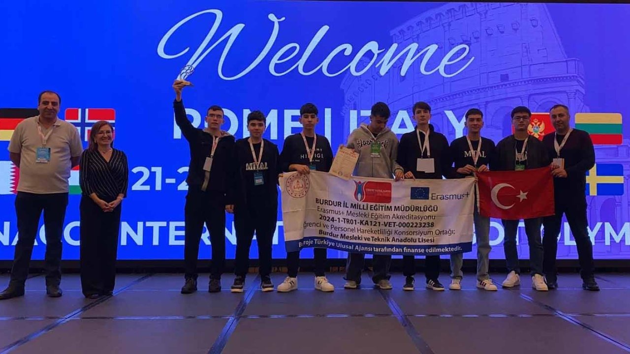 Burdurlu öğrenciler dünya üçüncüsü