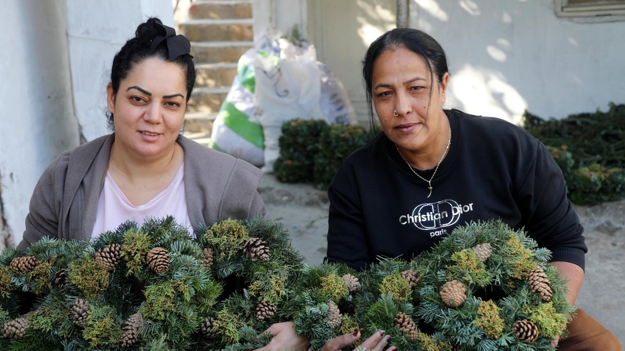 El emeği Noel çelenkleri 20 ülkeye ihraç ediliyor