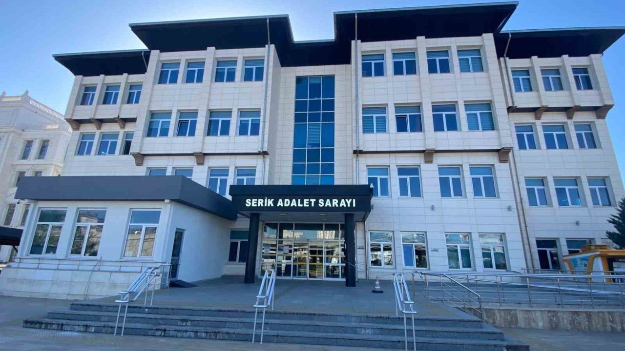 Eski CHP ilçe başkanı ve DSİ 13. Bölge Müdür Yardımcısı &quot;rüşvet&quot; soruşturmasında tutuklandı