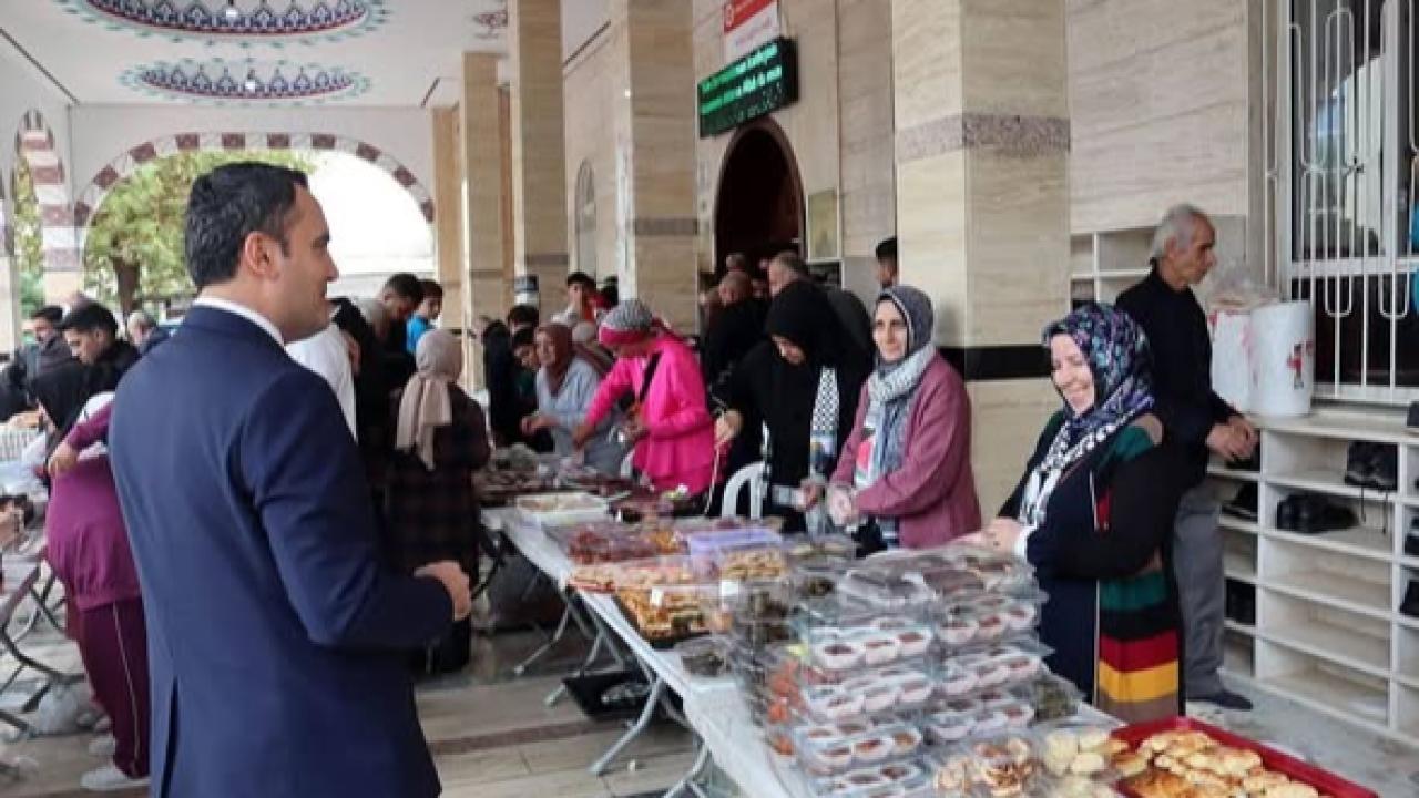 Finike&#039;de &quot;Gazze ve Filistin İçin Hayır Çarşısı&quot; etkinliği düzenlendi