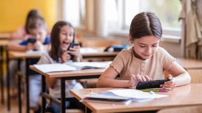 Gençlere kötü haber! 16 yaş altına sosyal medya yasağı geliyor