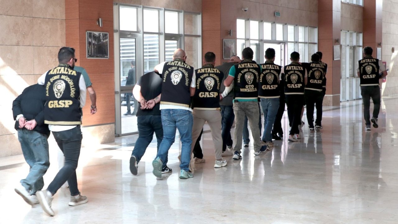 İş yerine patlayıcı maddeli saldırıya 10 tutuklama