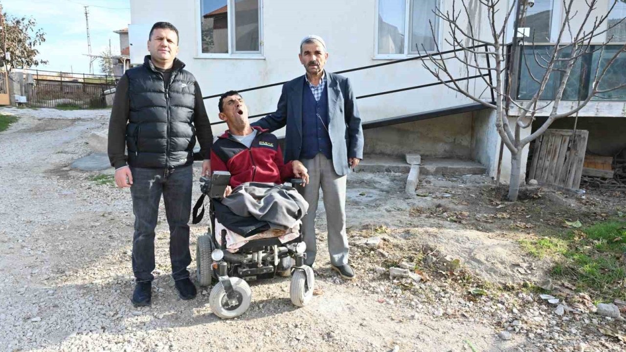 Isparta Belediyesi’nden 49 yıllık zorluğu sona erdiren engelli rampası