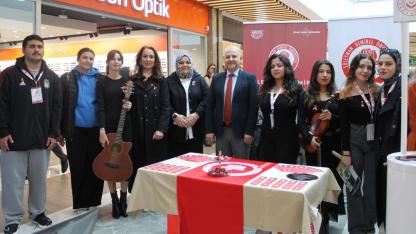 Isparta’da "Kadına Yönelik Şiddetle Uluslararası Mücadele Günü" için stant açıldı