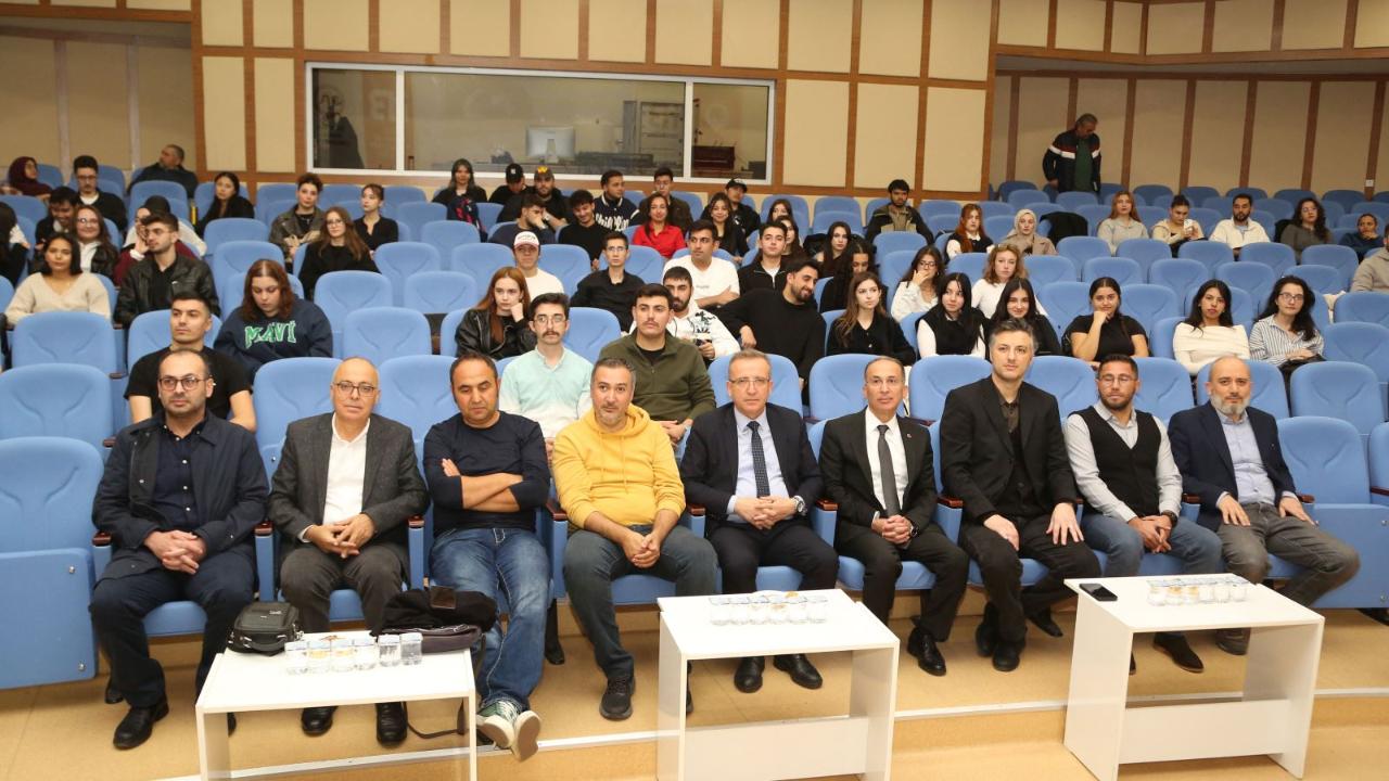 Isparta&#039;da &quot;Türk Savunma Sanayiinin Gelişimi ve Türk Dış Politikasına Yansımaları&quot; Konferansı düzenlendi
