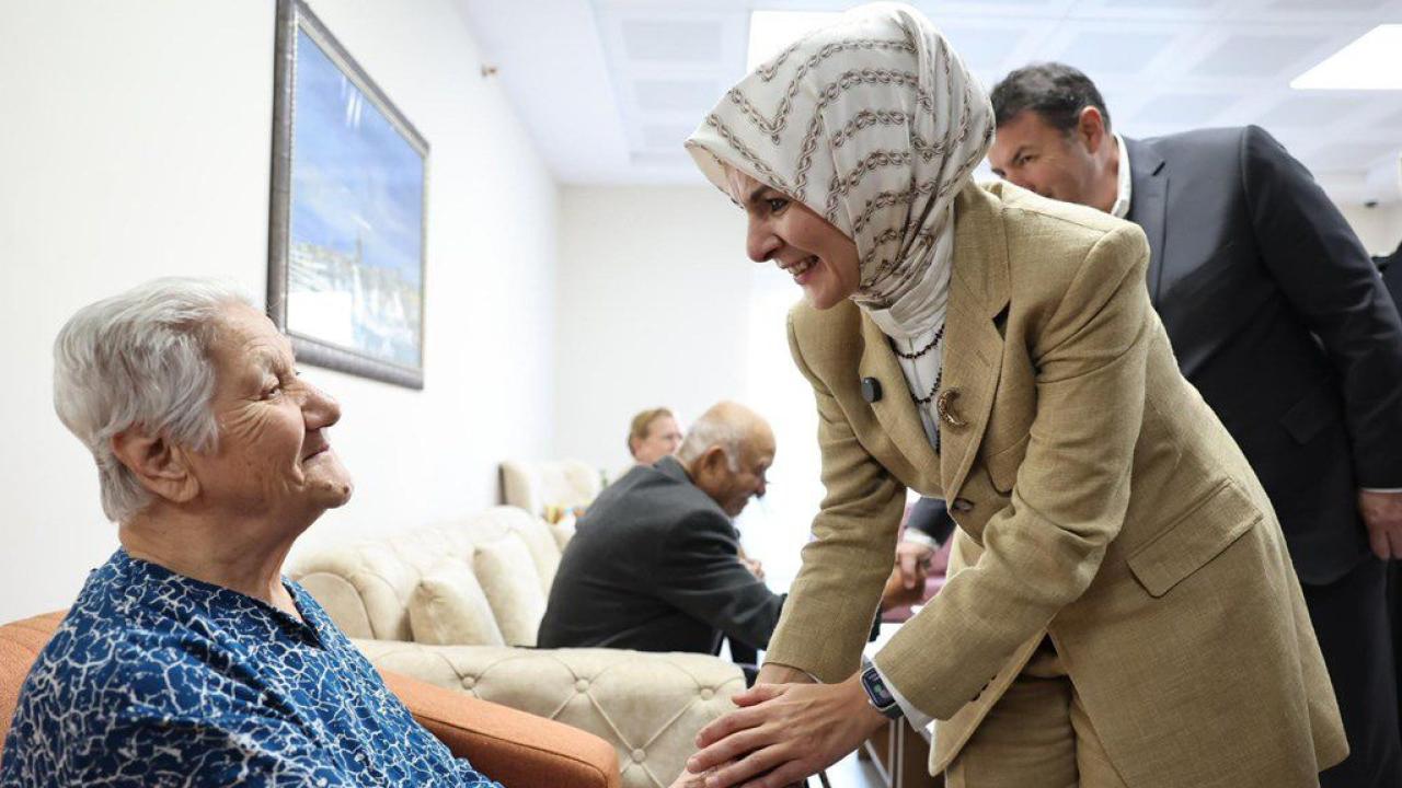 Kasım ayı yaşlı ve engelli aylıkları hesaplara yatırılmaya başlandı