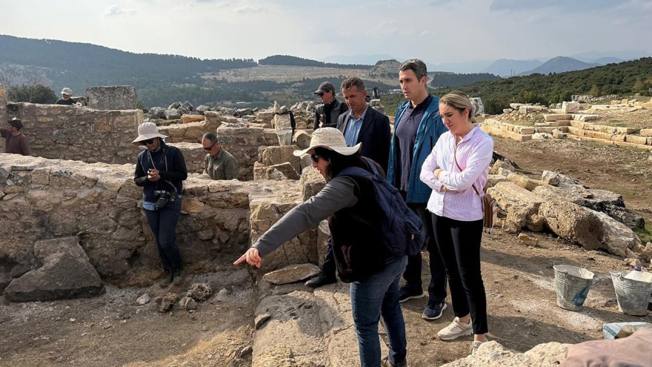 Kaymakamdan Kremna Antik Kenti&#039;nde inceleme