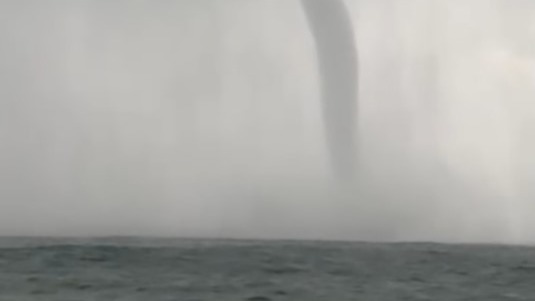 Marmaris’te denizde hortum oluştu