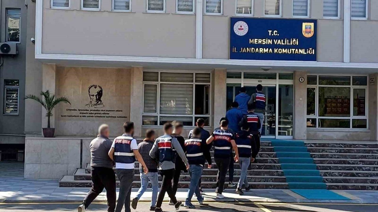 Mersin’de aranan 26 şahıs jandarma ekiplerince yakalandı