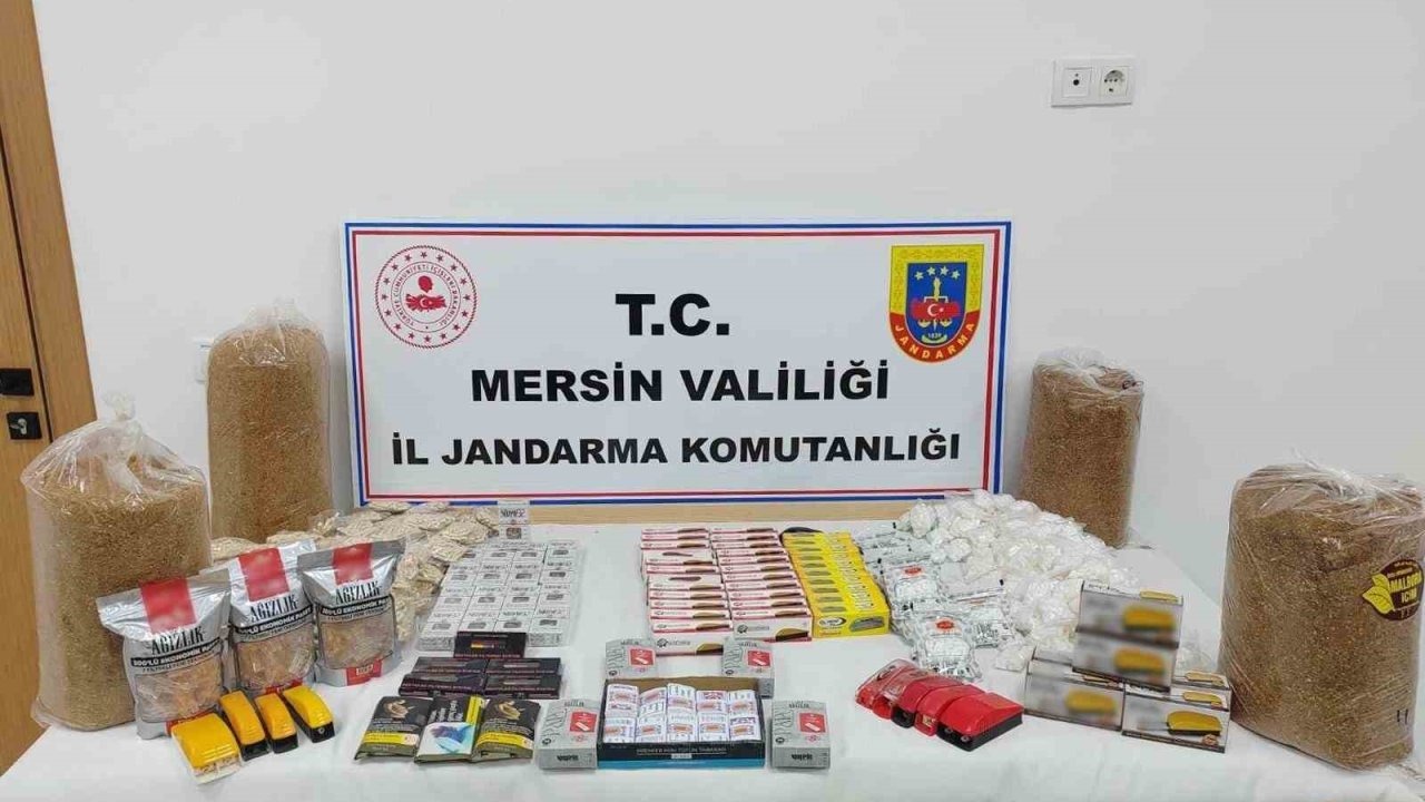 Mersin’de kaçak tütün ve 65 adet sigara sarma makinesi ele geçirildi