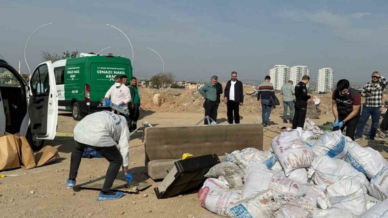 Mersin’de korkunç cinayet: Öldürüp tuzlayıp halıya sarıp çekyatla atmışlar