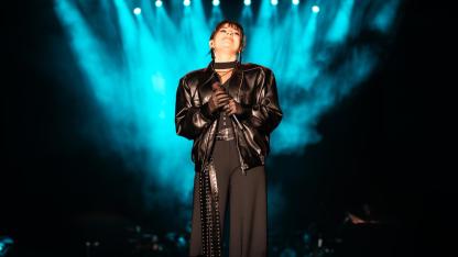 Merve Özbey’den Antalyalılara müzik dolu bir gece