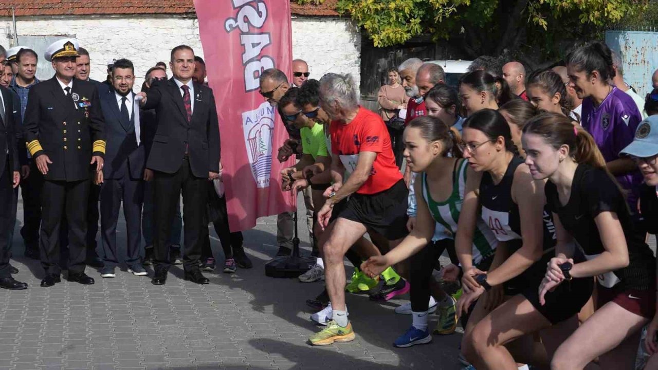 Muğla’da ‘Atatürk’e Saygı Gençlik Koşusu’ gerçekleşti