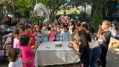 Ramazan Aras Sözer yeni yaşını PS 5 temalı pastayla kutladı