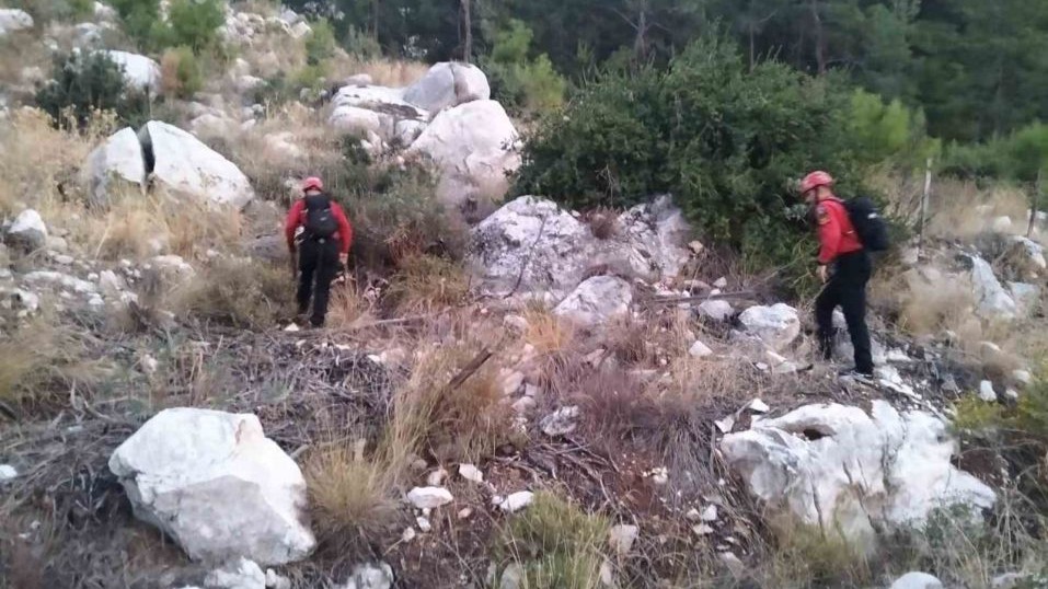 Yürüyüşe çıktıkları dağda mahsur kaldılar, yardımlarına JAK ve AFAD ekibi yetişti