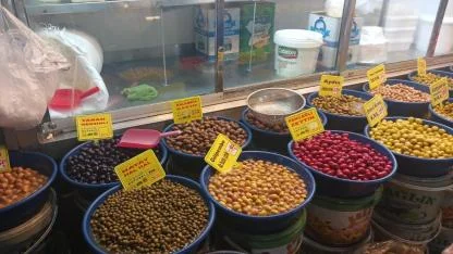 Zeytin birçok çeşidiyle pazar tezgahlarında!