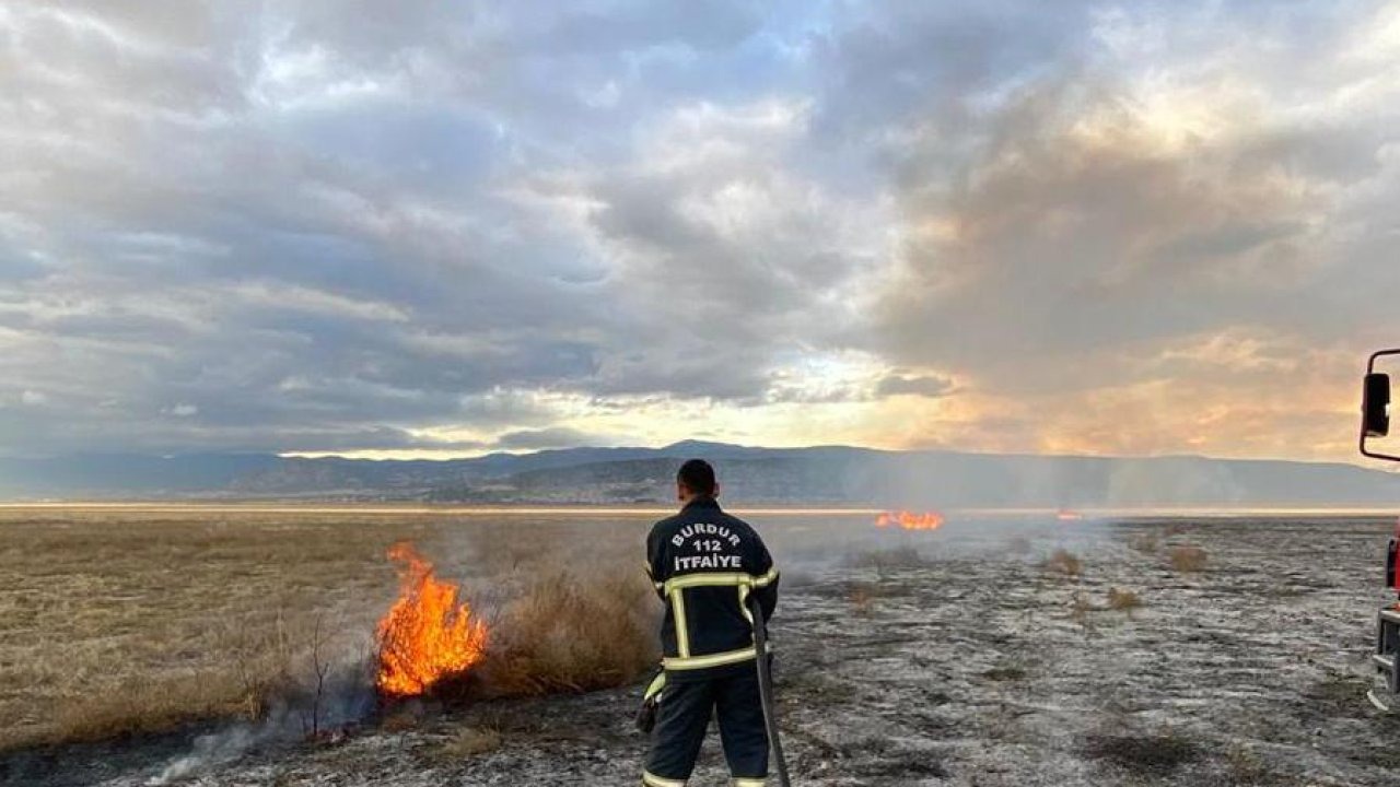 150 dönüm arazi yandı