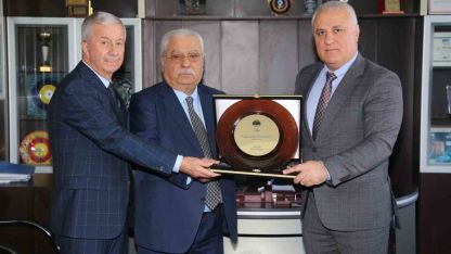 Alanya’nın vergi rekortmenlerine plaket