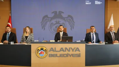 Alanya Belediyesi'nde yılın son meclis toplantısı