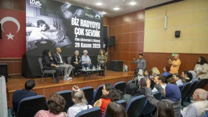 Mersin’de kadın radyocuların hikayesine ışık tutan belgesel gösterimi