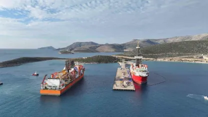 Türkiye’nin 6’ıncı sondaj gemisi Taşucu Limanı’na yanaştı