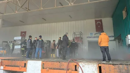Soğuk hava deposundaki yangın korkuttu