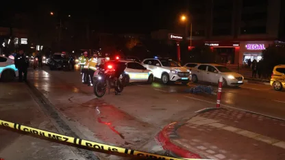 Kamyonetle çarpışan motosikletin sürücüsü hayatını kaybetti