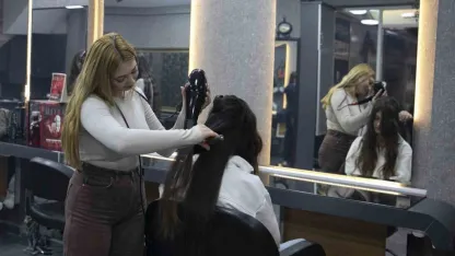 Mersin’de MERCEK ile kadınlar mesleğe adım atıyor