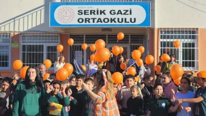 Turuncu balonlar Sercan ile lösemili çocuklar için uçuruldu