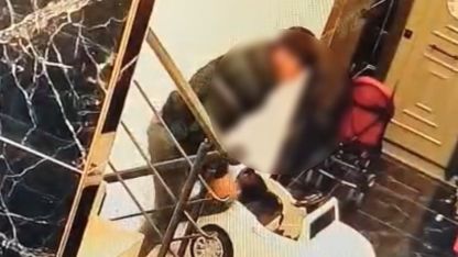 Akülü araba hırsızları kameradan tespit edilip yakalandı