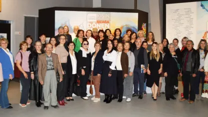 Antalya'da sıcağa dönen renkler sergisi