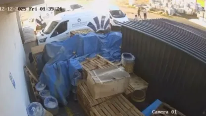 Bir kişinin bıçaklanarak öldürüldüğü olayın kamera kayıtları ortaya çıktı