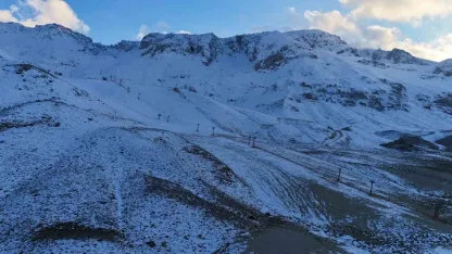 Akdeniz’in incisi Davraz Kayak Merkezi kar hasretiyle sezona başladı