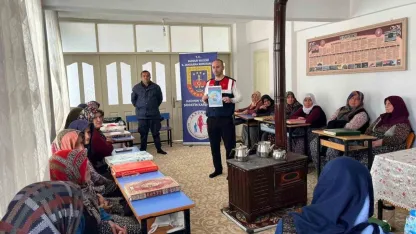 Burdur’da jandarma ekipleri tarafından bilgilendirme ve farkındalık eğitimi